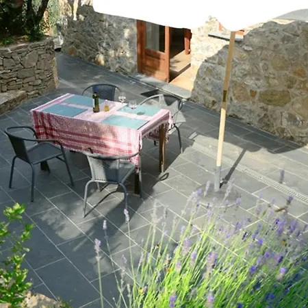 Casarovear Detached House In Olive Yard דירה Casa Veragne